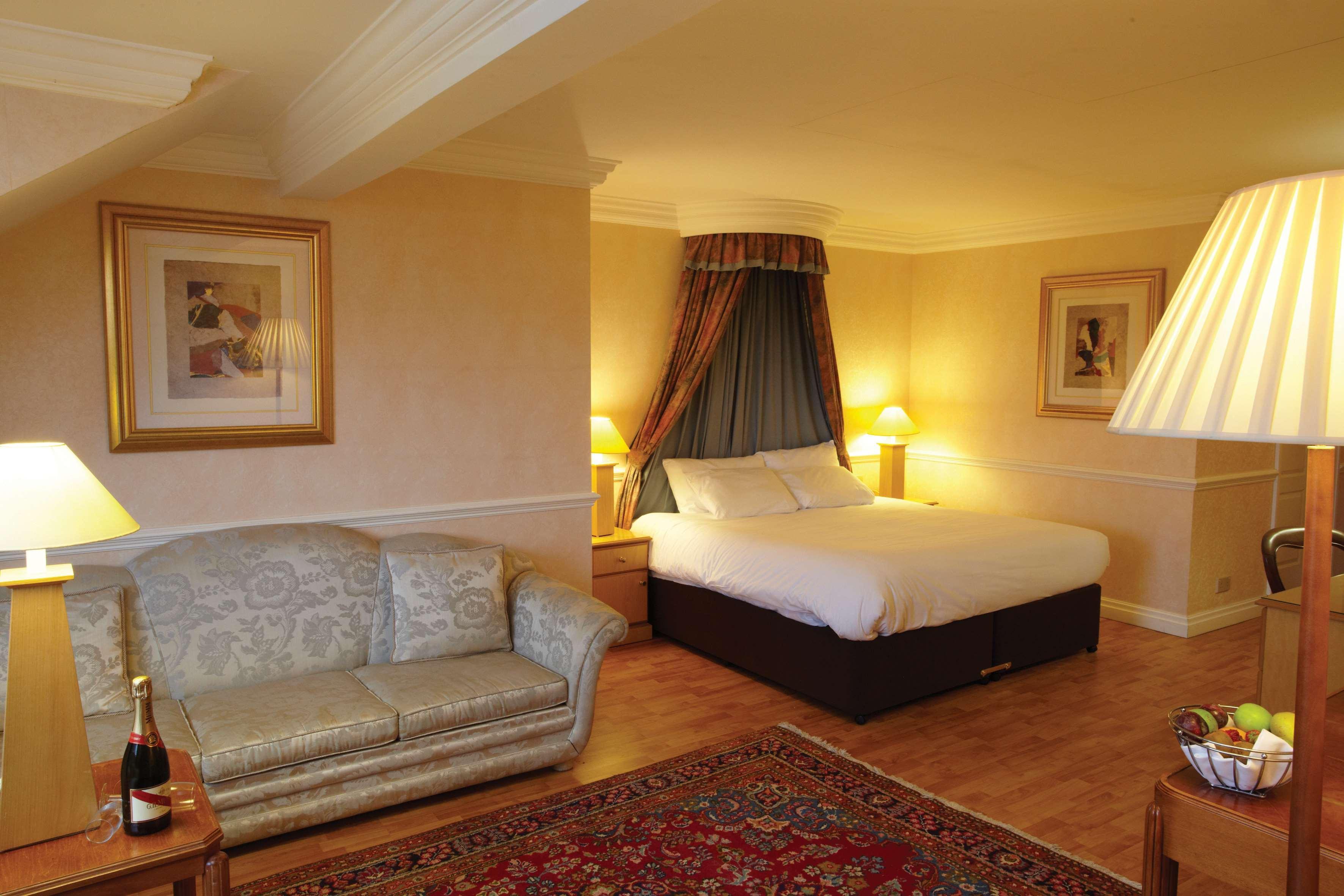 Holiday Inn - Manchester - Oldham By Ihg מראה חיצוני תמונה