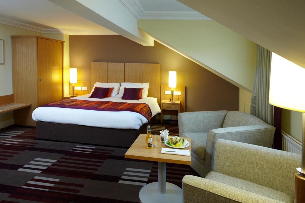 Holiday Inn - Manchester - Oldham By Ihg מראה חיצוני תמונה