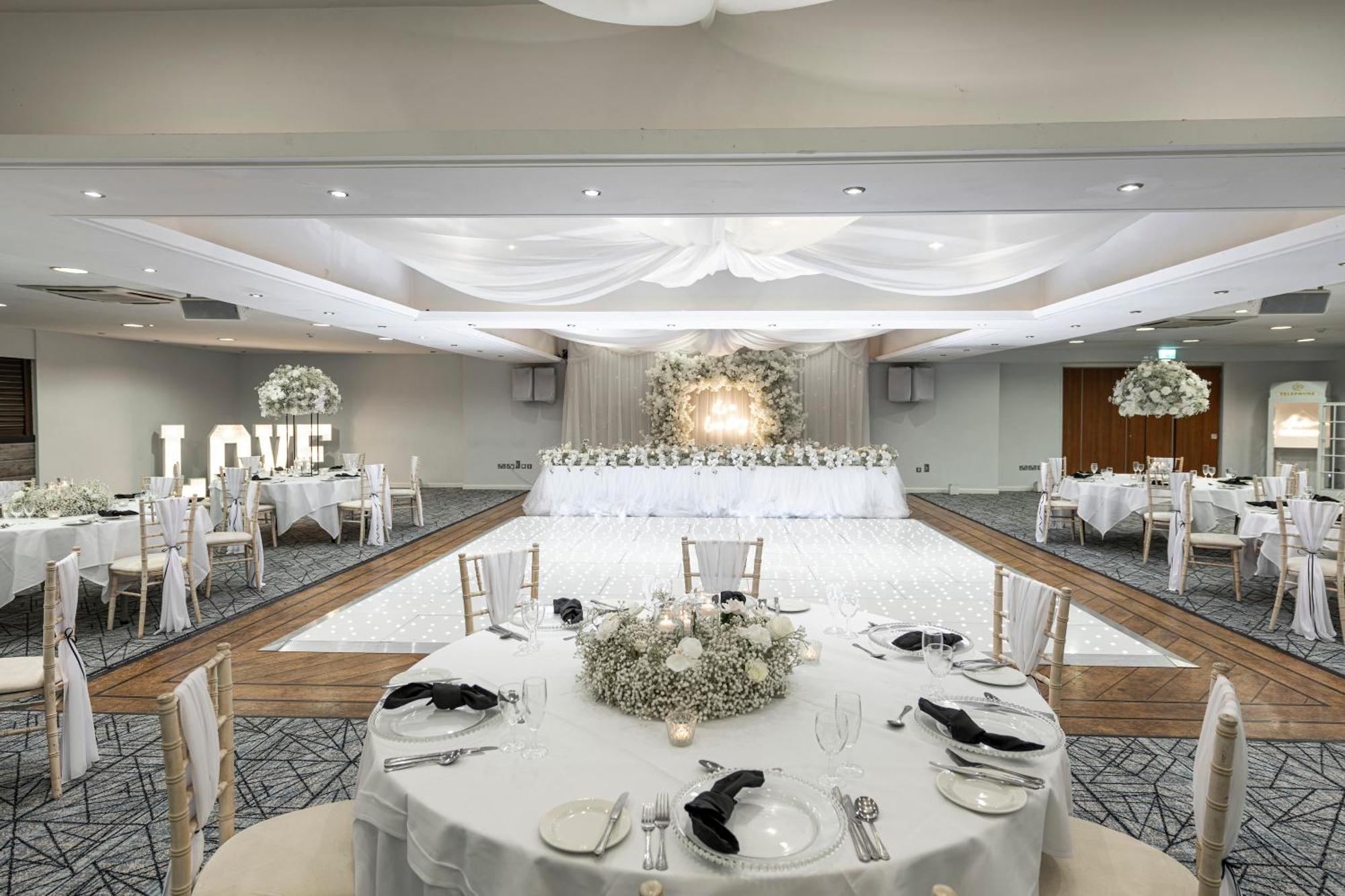 Holiday Inn - Manchester - Oldham By Ihg מראה חיצוני תמונה