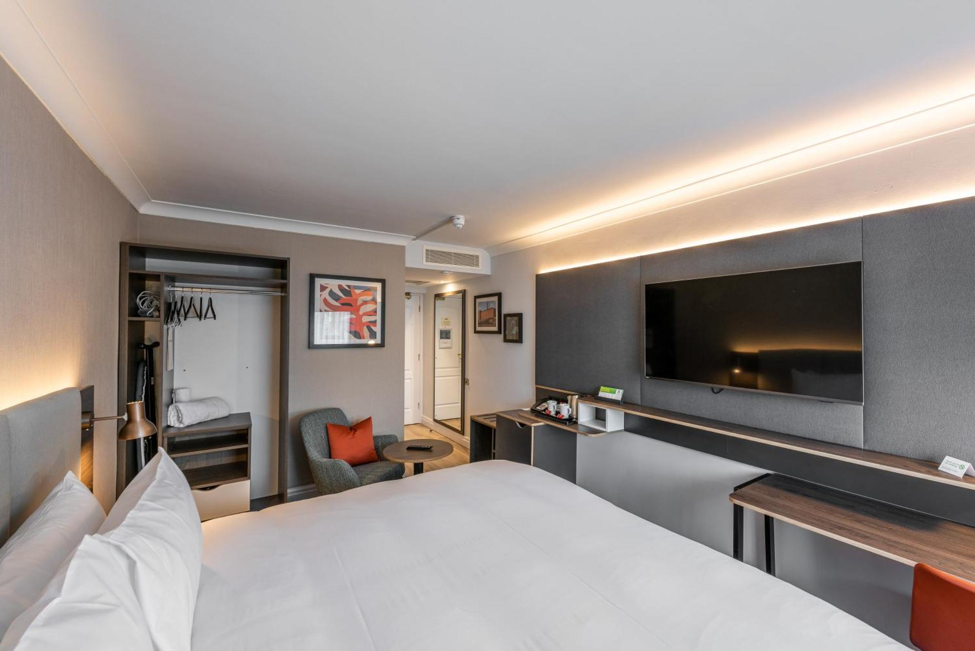 Holiday Inn - Manchester - Oldham By Ihg מראה חיצוני תמונה