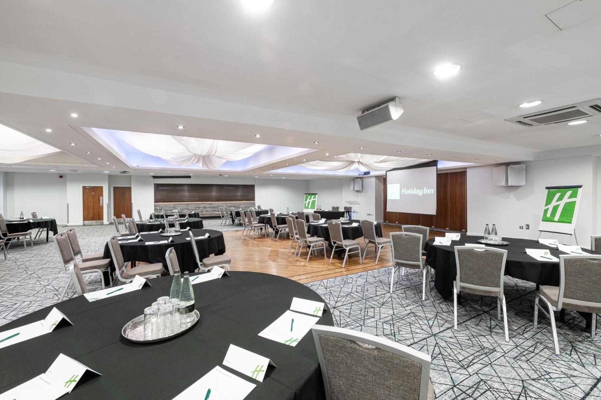 Holiday Inn - Manchester - Oldham By Ihg מראה חיצוני תמונה